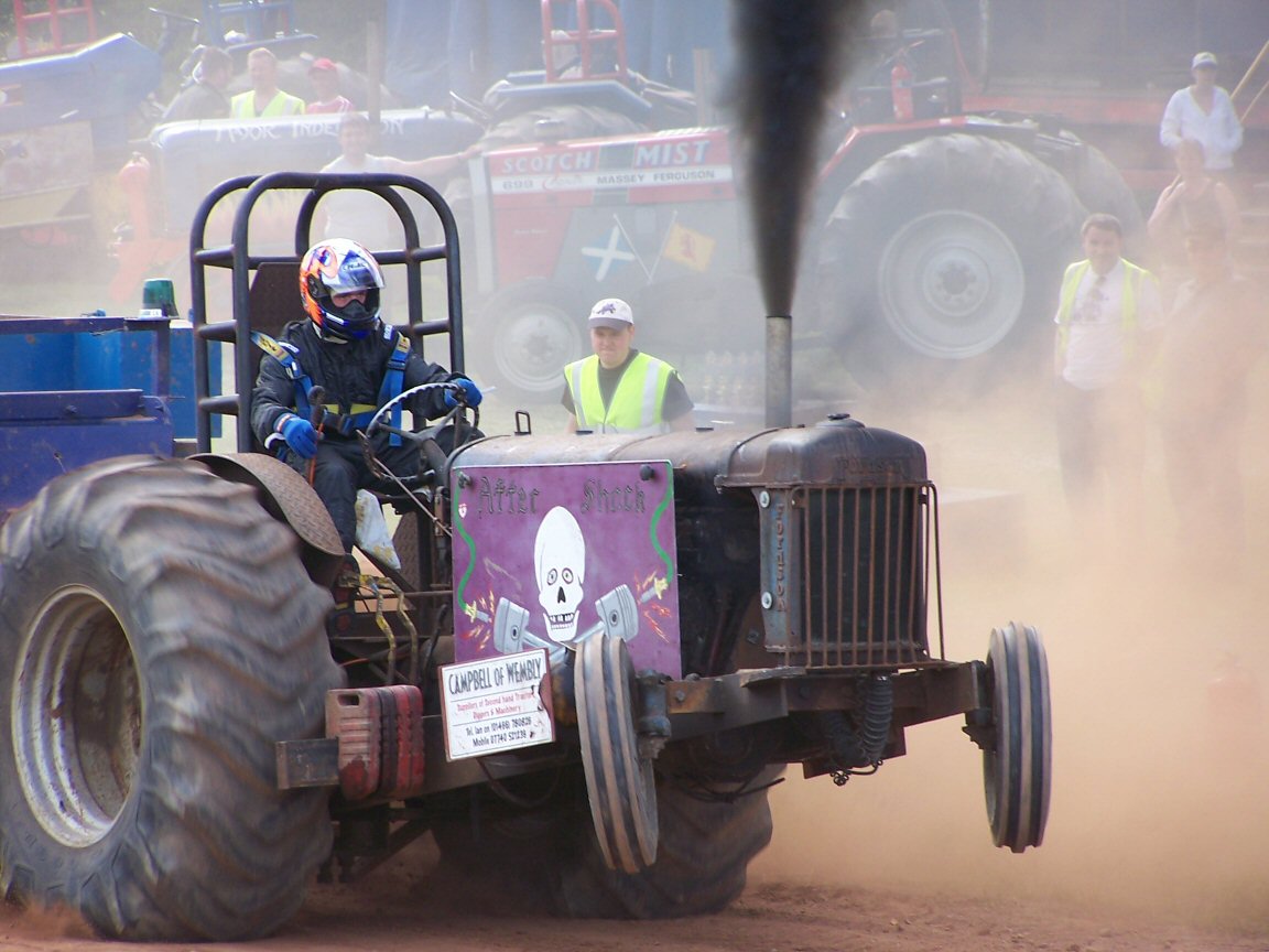 Scotlands Tractor Pulling Page's 2024