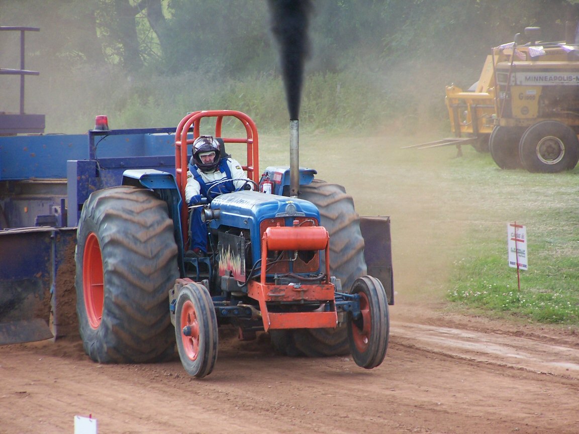 Scotlands Tractor Pulling Page's 2024